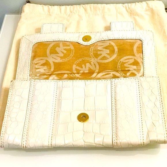 Authentic Michael Kors White Crocodile Gold Buckle Clutch - Picture 3 of 6